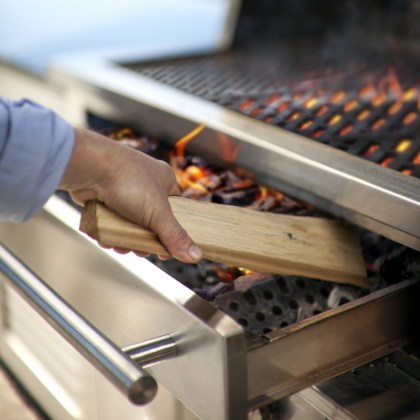 Hybrid_Fire_Grilling_Drawer_2014_Kalamazoo_Outdoor_Gourmet-scaled